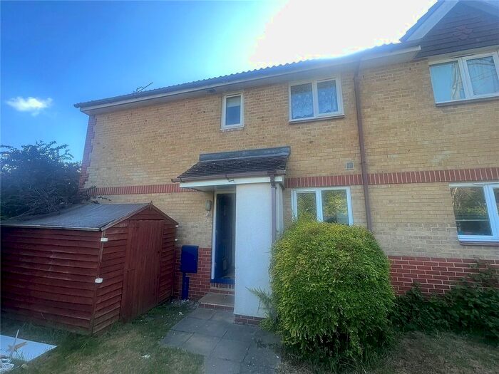 2 Bedroom Detached House To Rent In Normandy Close, Maidenbower, Crawley, West Sussex, RH10