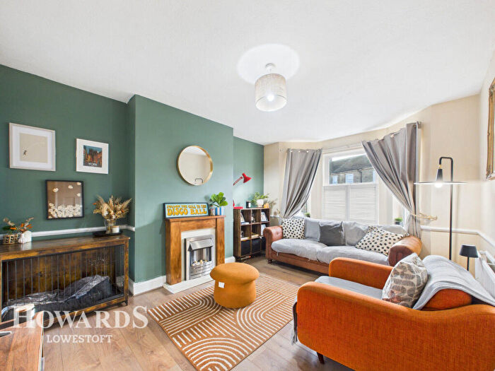 2 Bedroom End Of Terrace House For Sale In St Peters Street, Lowestoft, NR32