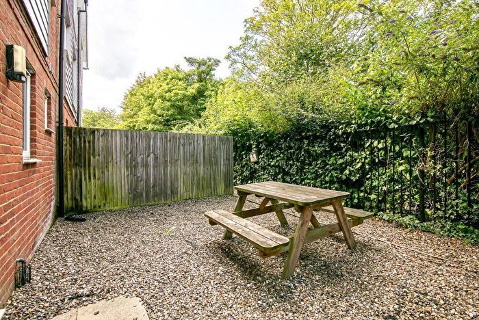 1 Bedroom Flat To Rent In Hamill Terrace, Parham Road, Canterbury, CT1