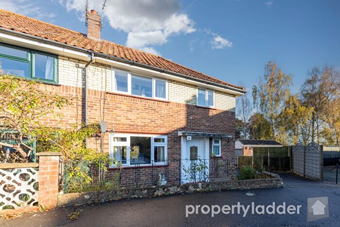 4 Bedroom Semi Detached House For Sale In Waterloo Park Close, Norwich, NR3