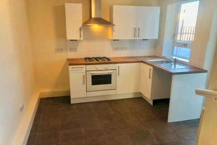 1 Bedroom Flat To Rent In Avallon Avenue, Cyffordd Llandudno, LL31