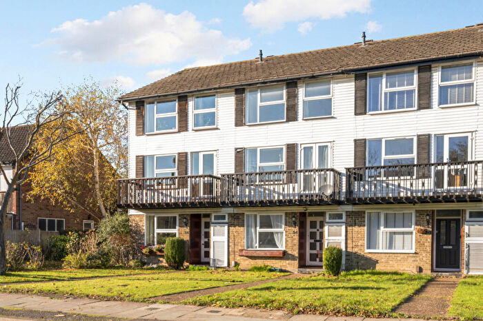 4 Bedroom Terraced House To Rent In Rodney Road, New Malden, KT3