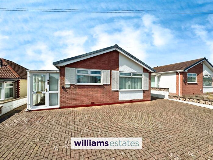 3 Bedroom Detached Bungalow For Sale In Grosvenor Road, Prestatyn, LL19
