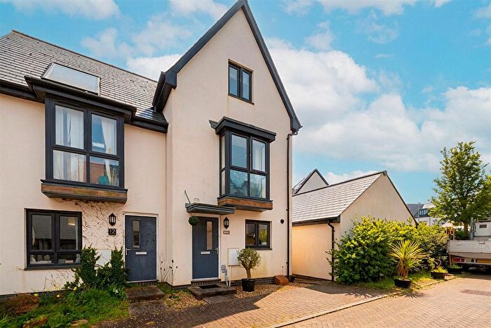 3 Bedroom Semi Detached House For Sale In Hangar Lane, Plymouth, PL6