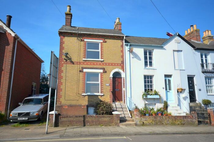 2 Bedroom End Of Terrace House To Rent In Gosport Street, Lymington, Hampshire, SO41