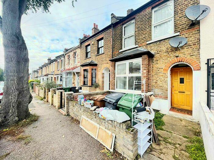 4 Bedroom Terraced House To Rent In Woodlands Road, London, E17