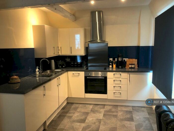 1 Bedroom Flat To Rent In Fore Street, Exeter, EX4