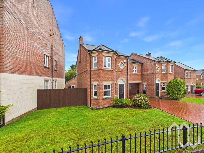 3 Bedroom Link Detached House For Sale In Dorchester Avenue, Walton-Le-Dale, PR5