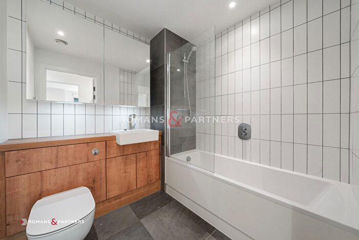 1 Bedroom Flat To Rent In Kingswood Apartments, Deptford, SE8