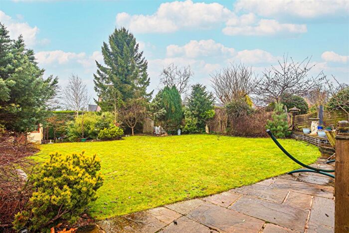 5 Bedroom Detached House For Sale In Bushey Wood Road, Dore, S17