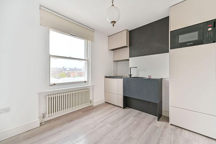 Studio To Rent In Claremont Road, Queen's Park, London, W9