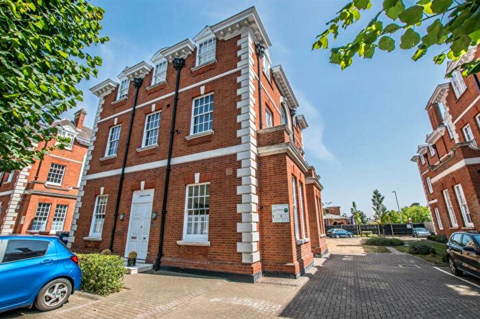 2 Bedroom Apartment For Sale In Cambridge House, Bluecoats Avenue, Hertford, SG14