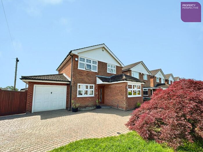3 Bedroom Detached House For Sale In Lawnswood Park Road, Swinton, Manchester, M27