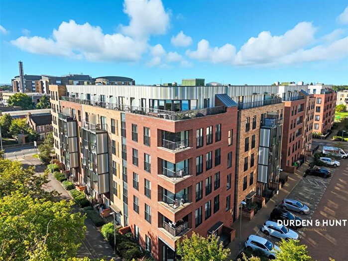 2 Bedroom Flat For Sale In Maxwell Road, Romford, RM7