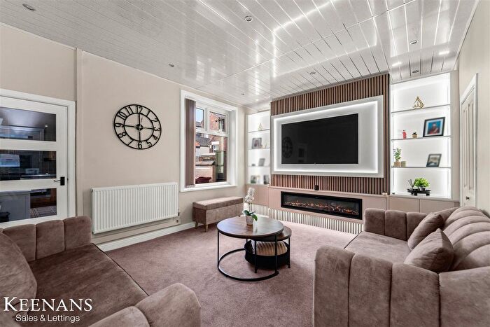 3 Bedroom End Terrace House For Sale In Lynwood Road, Blackburn, BB2