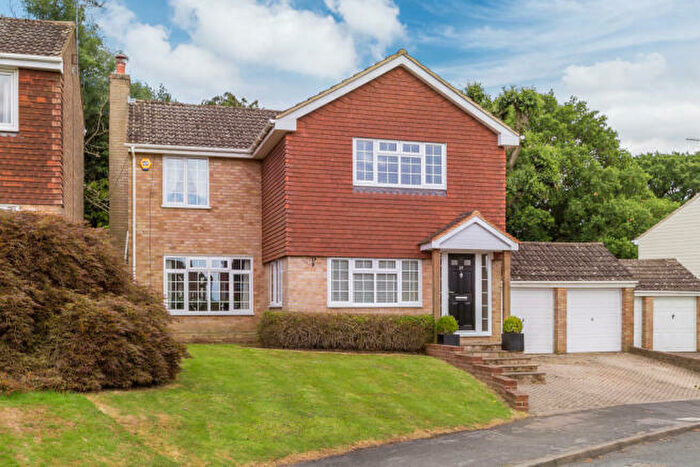 5 Bedroom Detached House For Sale In Fulmar Drive, East Grinstead, RH19