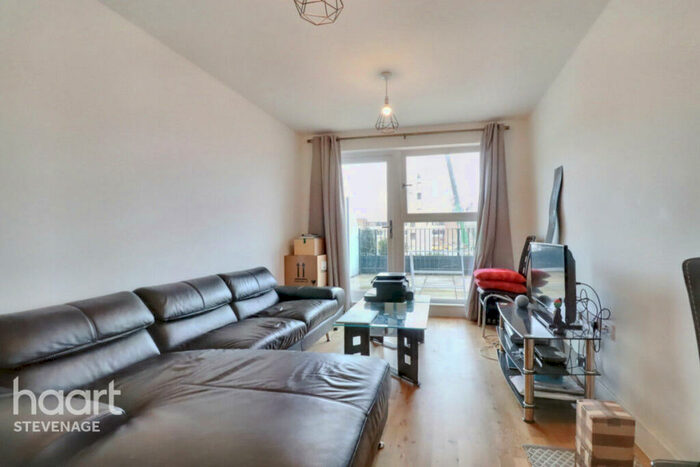 1 Bedroom Apartment For Sale In Park Place, Stevenage, SG1