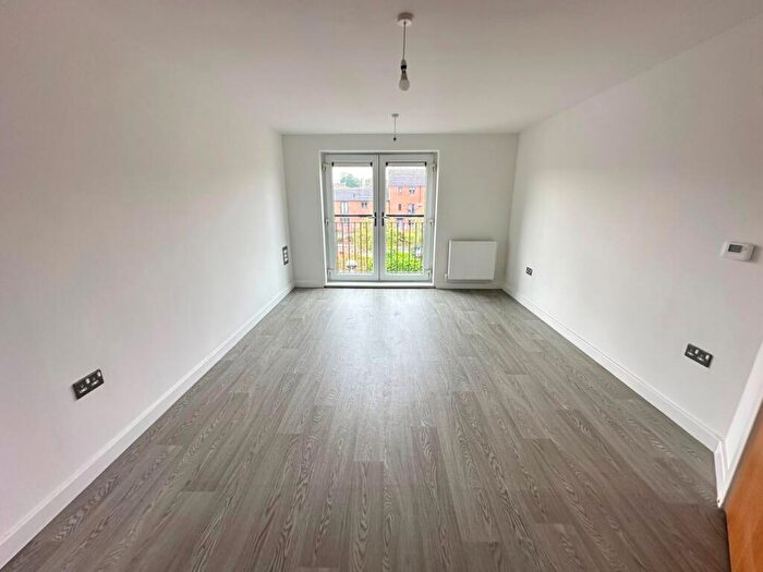 1 Bedroom Flat To Rent In Sandhills Avenue, Hamilton, LE5