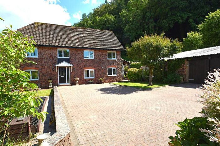 4 Bedroom Detached House For Sale In Cadeleigh, Tiverton, Devon, EX16