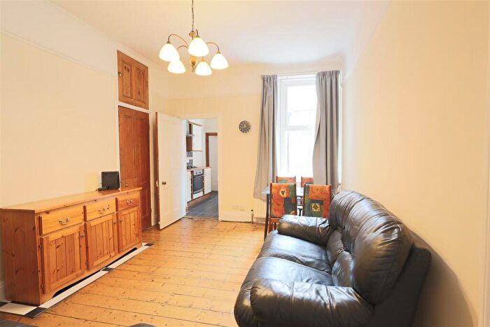 2 Bedroom Flat To Rent In Oakland Road, Jesmond, Newcastle Upon Tyne, NE2