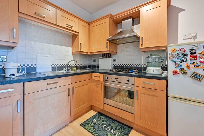 1 Bedroom Flat To Rent In Pavilion House, Guildford, GU1