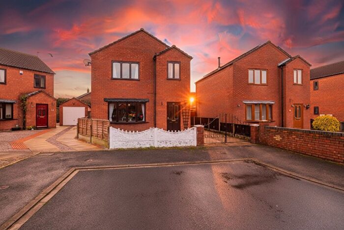 3 Bedroom Detached House For Sale In Orchard Grove, Dunscroft, DN7