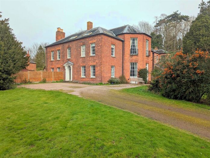 4 Bedroom End Of Terrace House For Sale In Severn Stoke, Worcester, WR8
