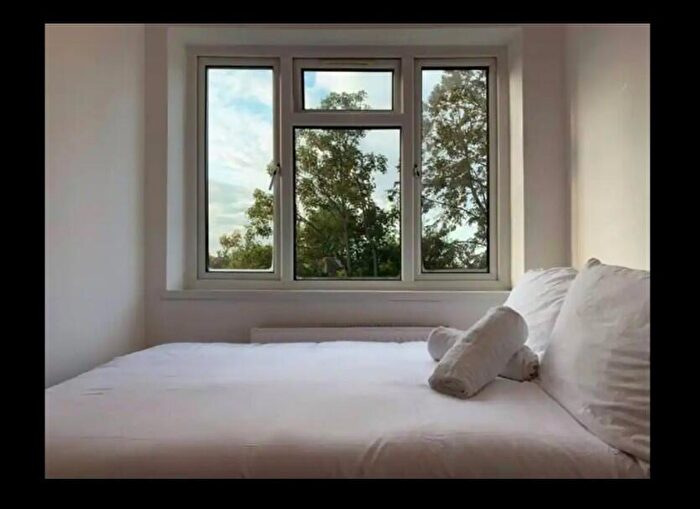 Studio To Rent In Grasmere Avenue, Harrow, Middlesex, HA9