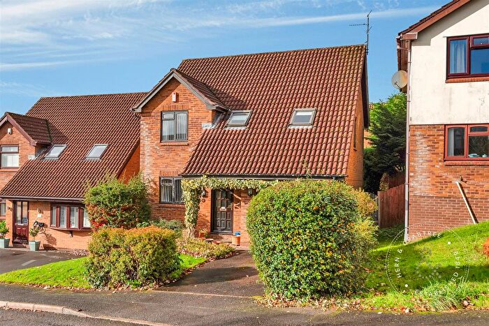 4 Bedroom Detached House For Sale In Heol Y Cadno, Thornhill, Cardiff, CF14