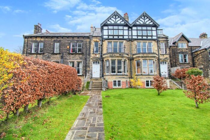 1 Bedroom Flat To Rent In Burton Crescent, Headingley, LS6