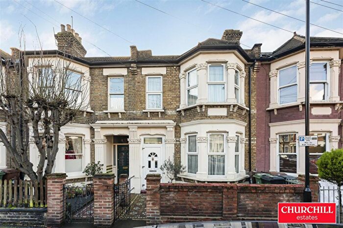 4 Bedroom Property For Sale In Chertsey Road, Leytonstone, E11