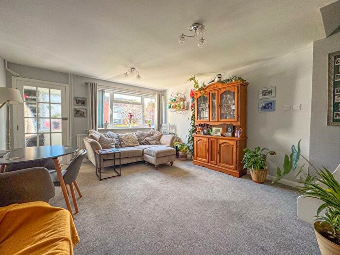 2 Bedroom Semi-Detached House For Sale In Regency Close, Weddington, CV10