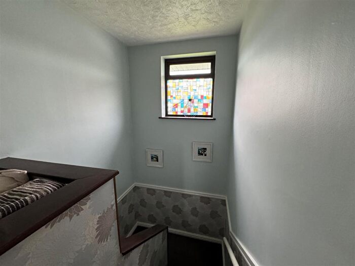 4 Bedroom Detached House For Sale In Ger Y Llan, Penrhyncoch, Aberystwyth, SY23