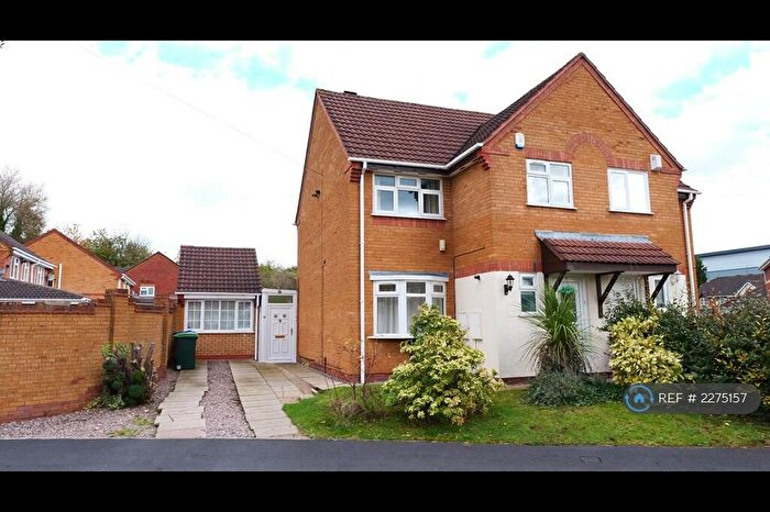 3 Bedroom Semi-Detached House To Rent In Hellier Avenue, Tipton, DY4