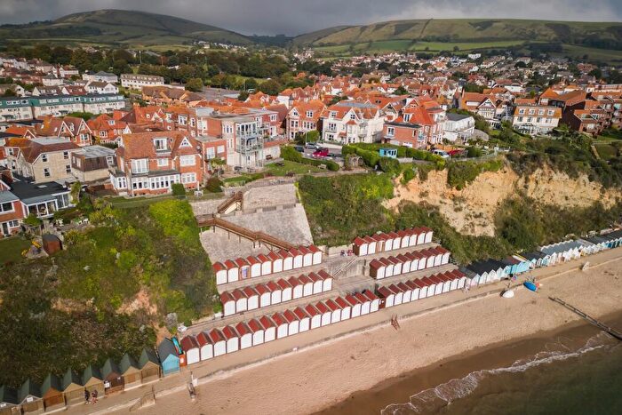 3 Bedroom Flat For Sale In Highcliffe Road, Swanage, BH19