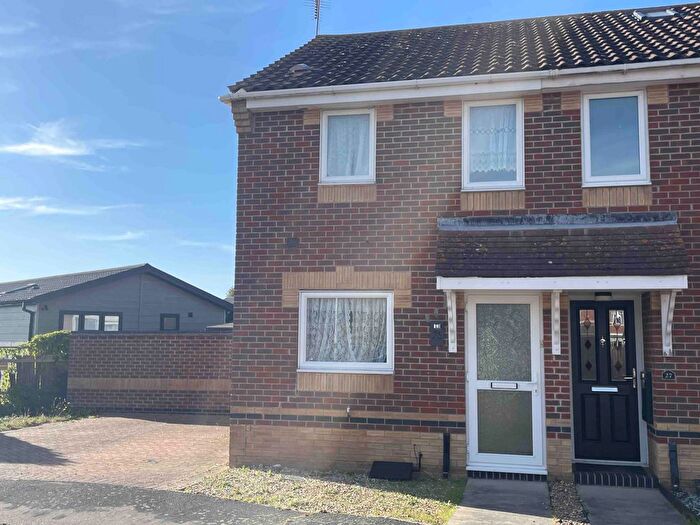 2 Bedroom End Terrace House To Rent In Harwich, CO12