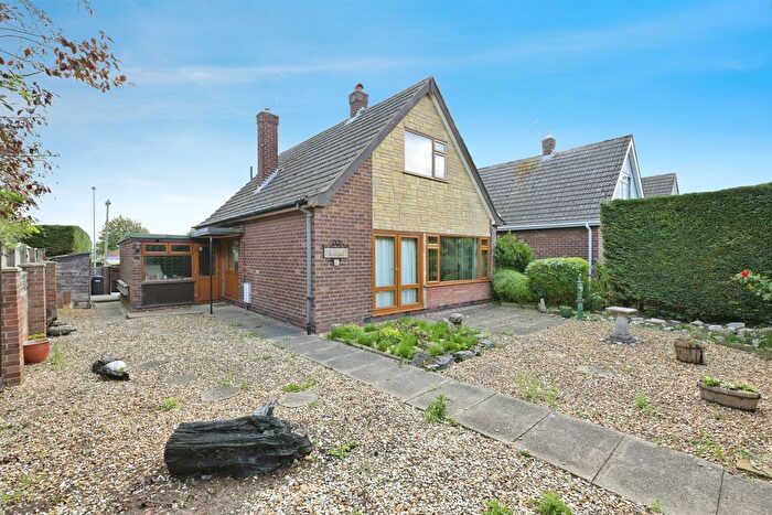 3 Bedroom Bungalow For Sale In Broadway, Yaxley, Peterborough, PE7