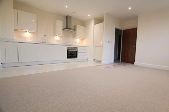 1 Bedroom Apartment To Rent In Marsh Road, Pinner, Greater London, HA5