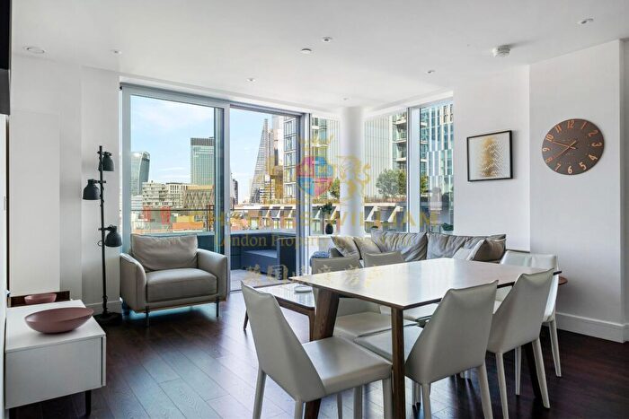 3 Bedroom Apartment To Rent In Flat, Neroli House, Piazza Walk, London, E1