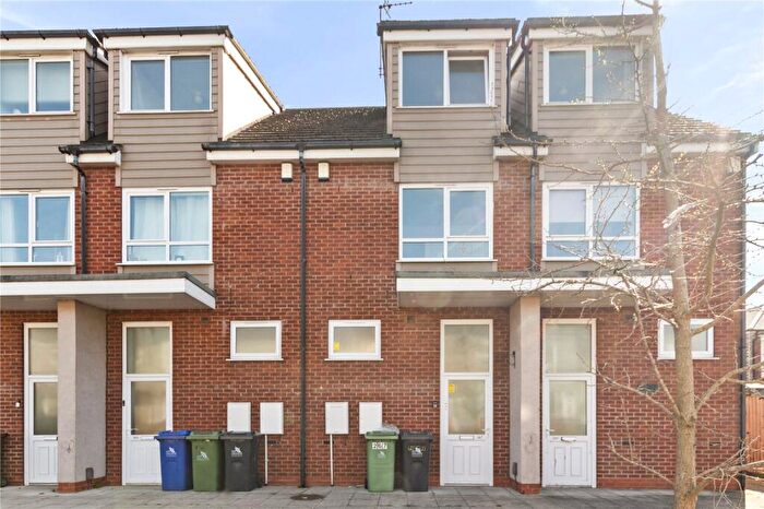 2 Bedroom Terraced House To Rent In Willingham Street, Grimsby, DN32