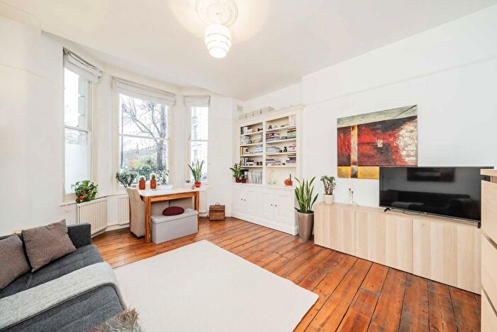 1 Bedroom Flat For Sale In Colville Terrace, Notting Hill, W11