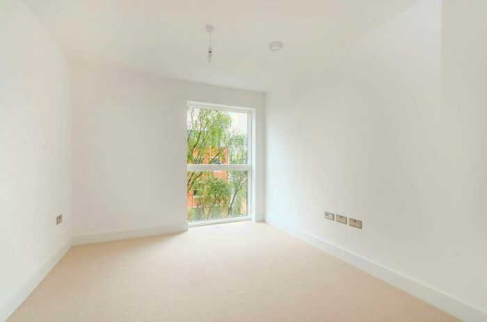1 Bedroom Flat To Rent In Lyon Road, Harrow, HA1