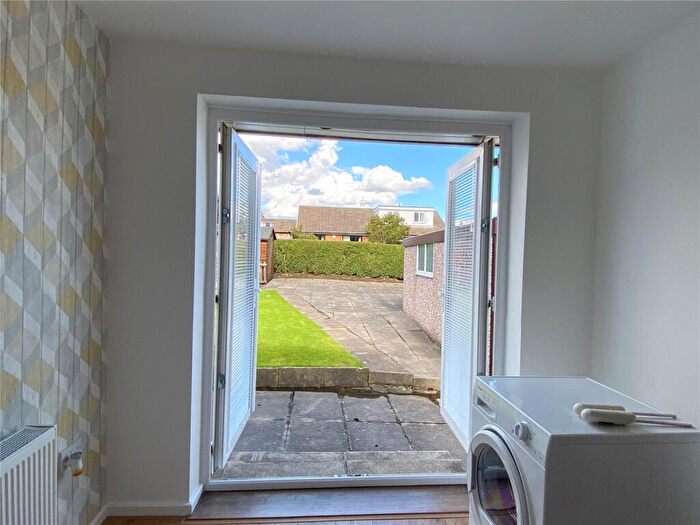 2 Bedroom Bungalow For Sale In Markfield Avenue, Low Moor, Bradford, BD12