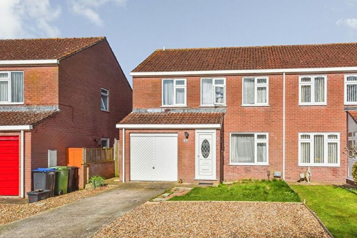 4 Bedroom Semi Detached House For Sale In Sunderland Close, Bowerhill, Melksham, SN12