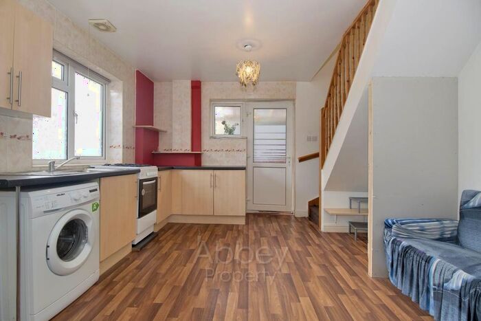 1 Bedroom Flat To Rent In Stratford Road, Luton, LU4