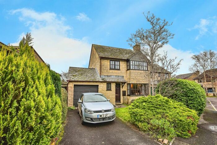 4 Bedroom Detached House For Sale In Cleaves Avenue, Colerne, Chippenham, SN14