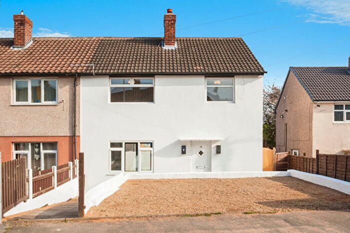 3 Bedroom Semi-Detached House For Sale In Attlee Avenue, Havercroft, Wakefield, WF4