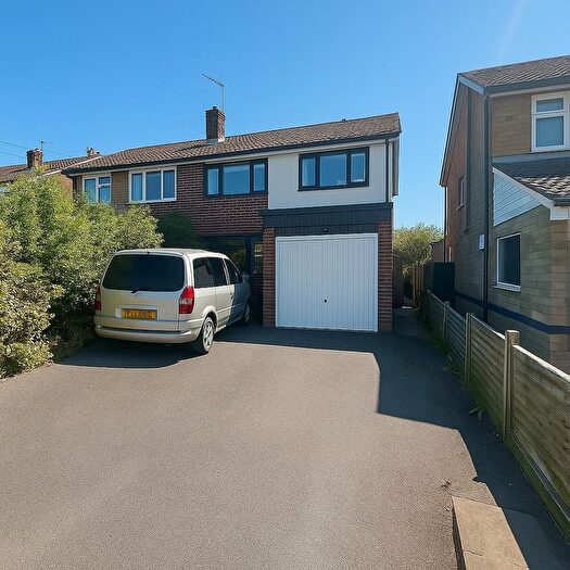 3 Bedroom Semi-Detached House For Sale In Hillmorton Lane, Lilbourne, CV23