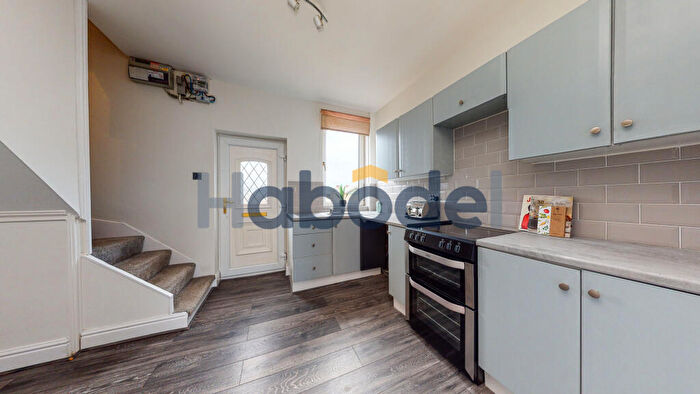 3 Bedroom Terraced House To Rent In Middlecliff Lane, Little Houghton, Barnsley, S72