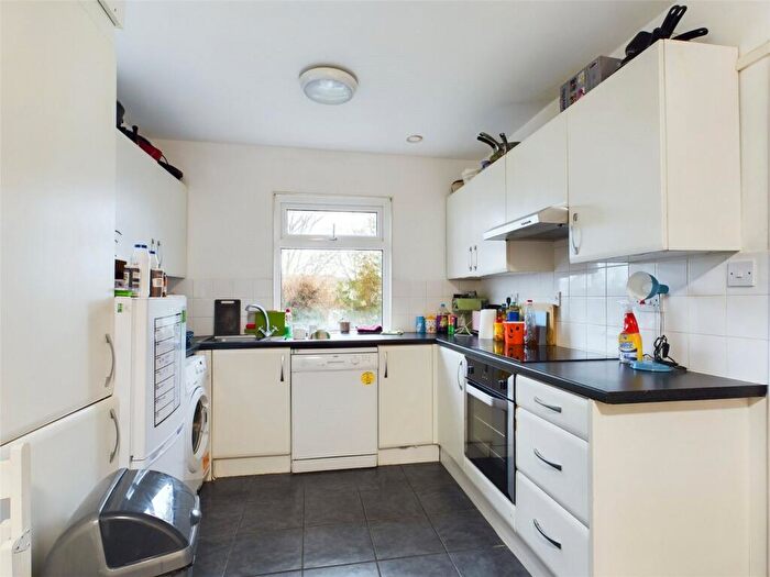 5 Bedroom Semi-Detached House To Rent In Staplefield Drive, Brighton, BN2